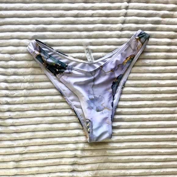 Women’s Shien marble bikini set size small - Picture 4 of 6